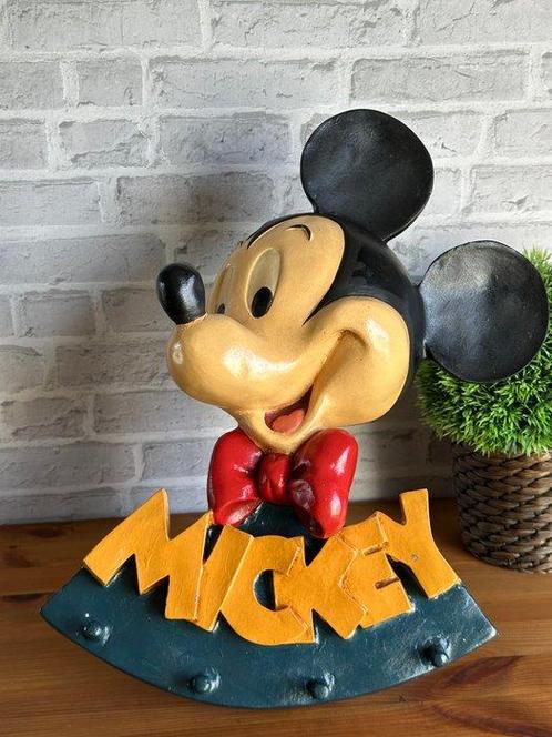 Disney - Mickey Mouse - Perchero con relieve - 50 cm (1980s), Collections, Disney