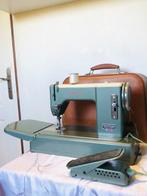 Omnia Manufrance Machine à coudre - Métal