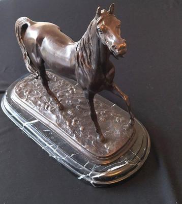 Sculpture, Cheval - 6,2 kg - 32 cm - Bronze patiné