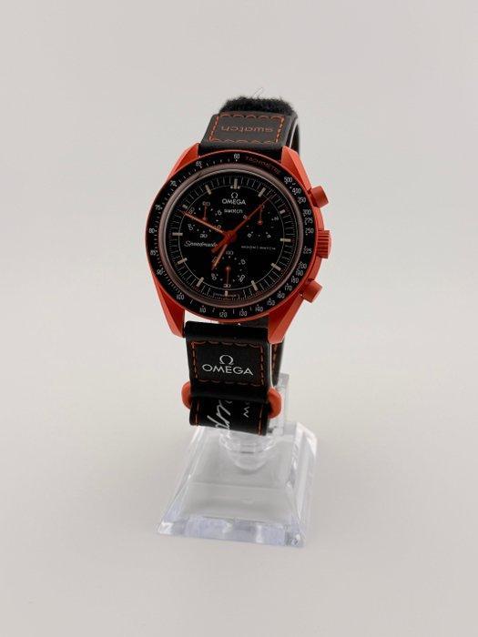 Omega x Swatch - MoonSwatch - Mission on Earth Lava - Sans, Bijoux, Sacs & Beauté, Montres | Hommes