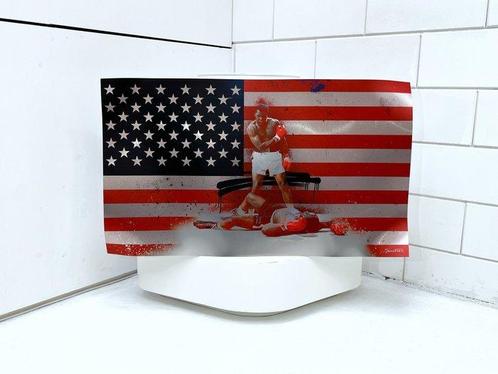 Suketchi - Muhammad Ali - USA Flag Crumple, Antiquités & Art, Art | Peinture | Moderne