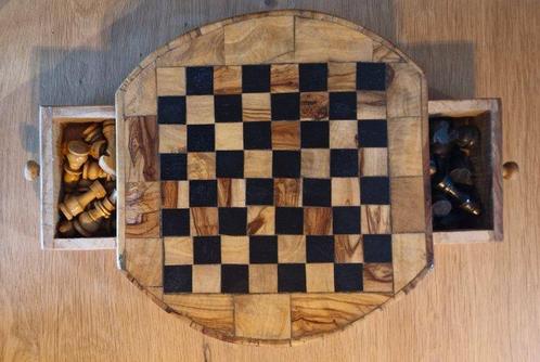Large Handmade - Schaakspel - Olijfhout, Antiek en Kunst, Curiosa en Brocante