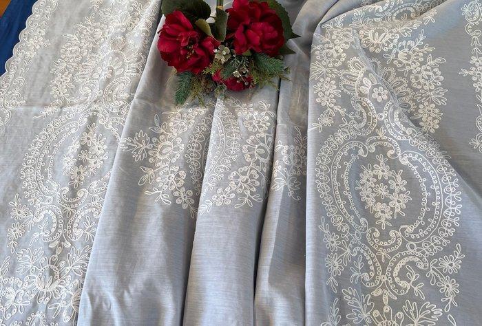 ricami fatti a mano a punto festone - Bedsprei - 263 cm -, Antiek en Kunst, Antiek | Tapijten, Tafelkleden en Textiel