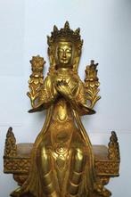 Prachtige beeldhouwwerk Bodhisattva / Boeddha Maitreya -