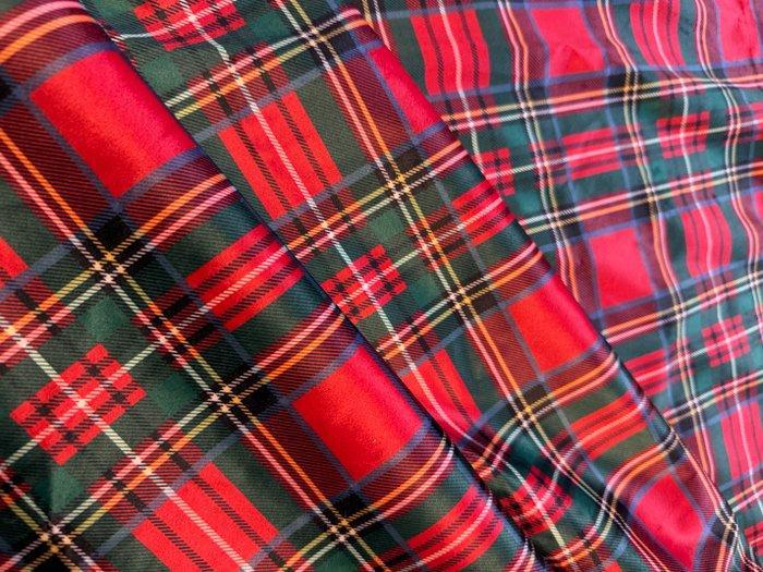 Elegante fluwelen stof met een groen en rood ruitpatroon,, Diversen, Kerst