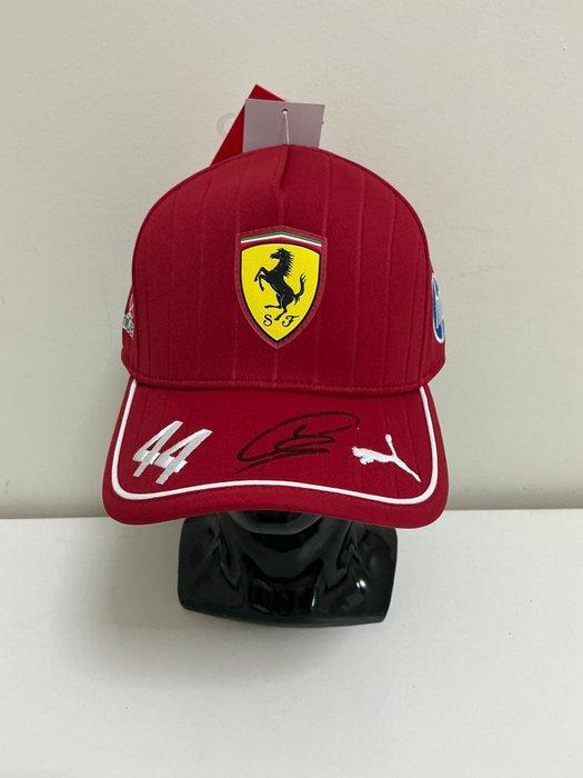 Ferrari - Lewis Hamilton - 2025 - Honkbalpet, Verzamelen, Automerken, Motoren en Formule 1