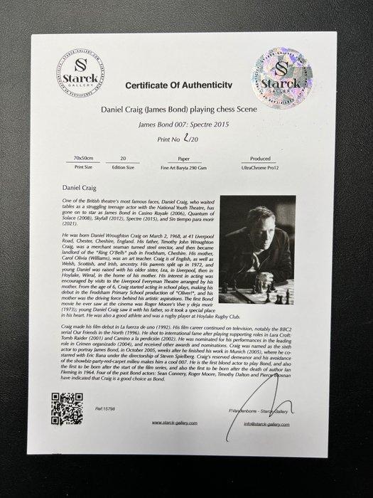James Bond 007: Spectre, Daniel Craig (James Bond) playing, Collections, Cinéma & Télévision