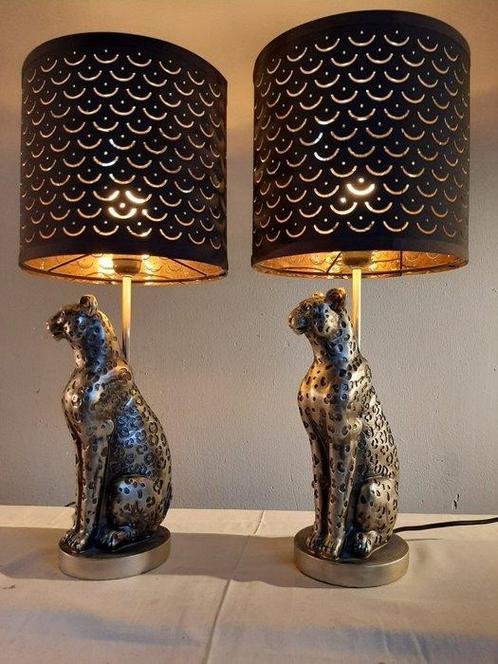 Tafellamp met beeldje (2) - Schemerlampen - Luipaard -, Antiek en Kunst, Curiosa en Brocante