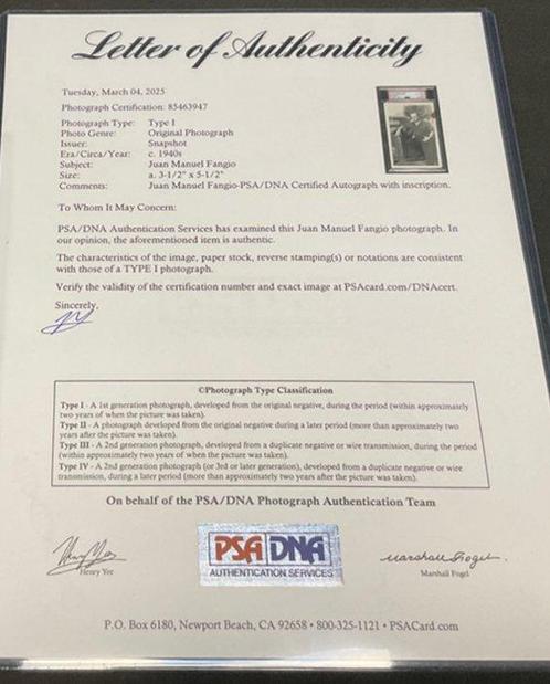 1949/50 PSA Juan Manuel Fangio Autographed Type 1 Photo -, Verzamelen, Automerken, Motoren en Formule 1