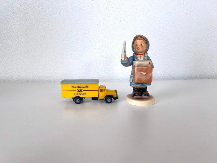 M.I. Hummel - Beeldje - M.I. Hummel HUM 119/2/0 Eilbote, Antiek en Kunst, Curiosa en Brocante