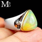 Bague en argent satiné avec opale éthiopienne, béryl plaqué
