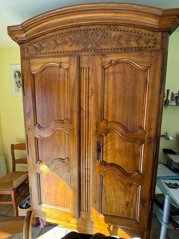 Armoire - Noyer - Style Louis XV beschikbaar voor biedingen