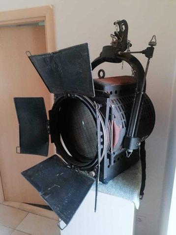 ADB 5NP12 Lumières de studio