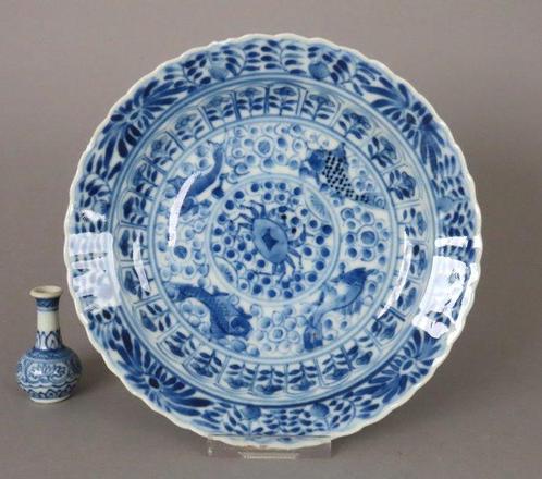 Kangxi Mark - Schotel - Vier verschillende vissen rond, Antiek en Kunst, Antiek | Overige Antiek
