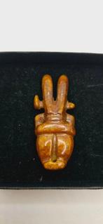 Alien Goddelijke Amulet - Hongshan Cultuur - Amulet