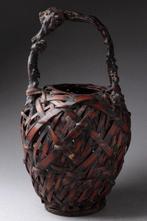 Susudake bamboe bloemenmand met natuurlijk houten handvat -, Antiek en Kunst