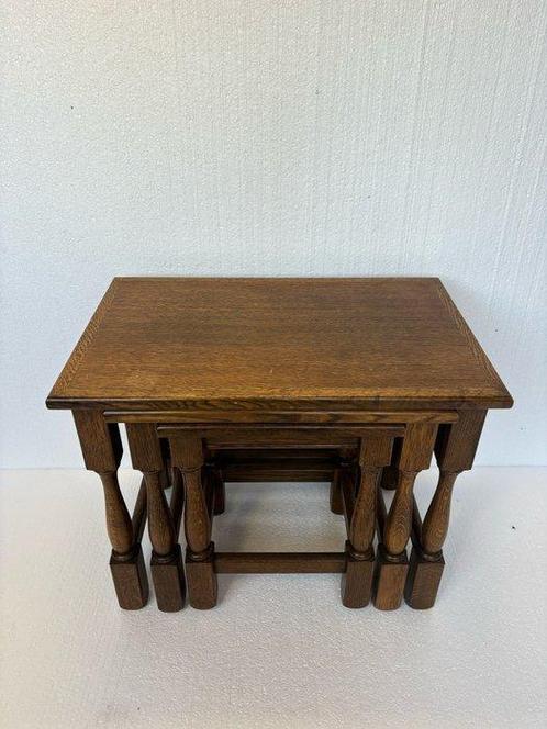 Set bijzettafels (3) - Klassieke Victoriaans-Edwardiaanse, Antiek en Kunst, Curiosa en Brocante