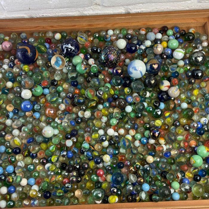 6,5 KG - Vintage, Antique & Modern US & EU glass (UV, Antiek en Kunst, Antiek | Speelgoed
