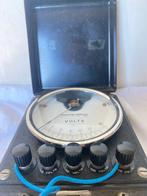 Mallette universelle , Chauvin Arnoux , voltmètre ,, Antiek en Kunst