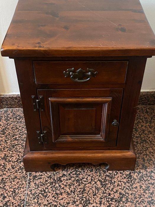 Nachtkastje - hard hout, Antiek en Kunst, Curiosa en Brocante