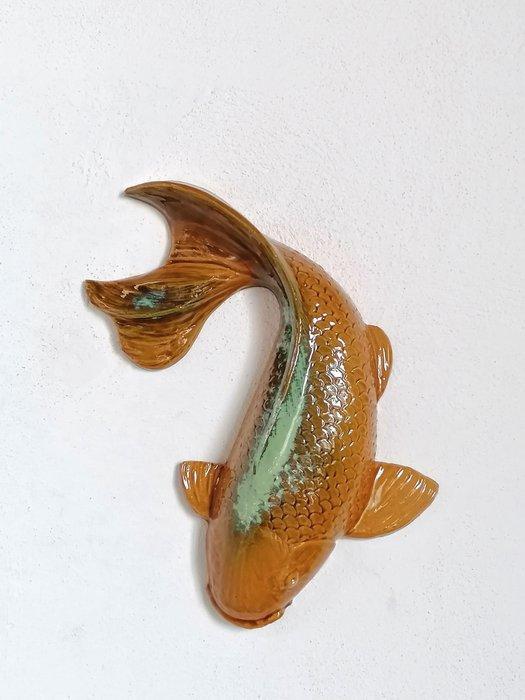 Vanessa Bonino - Sculpture, Koi carp - 37 cm - Majolique -, Antiek en Kunst, Kunst | Designobjecten