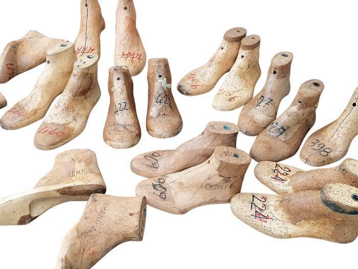 Forme da Calzolaio - Werktuig (20) - Anatomische modellen, Antiquités & Art, Antiquités | Assiettes décoratives & Carrelages