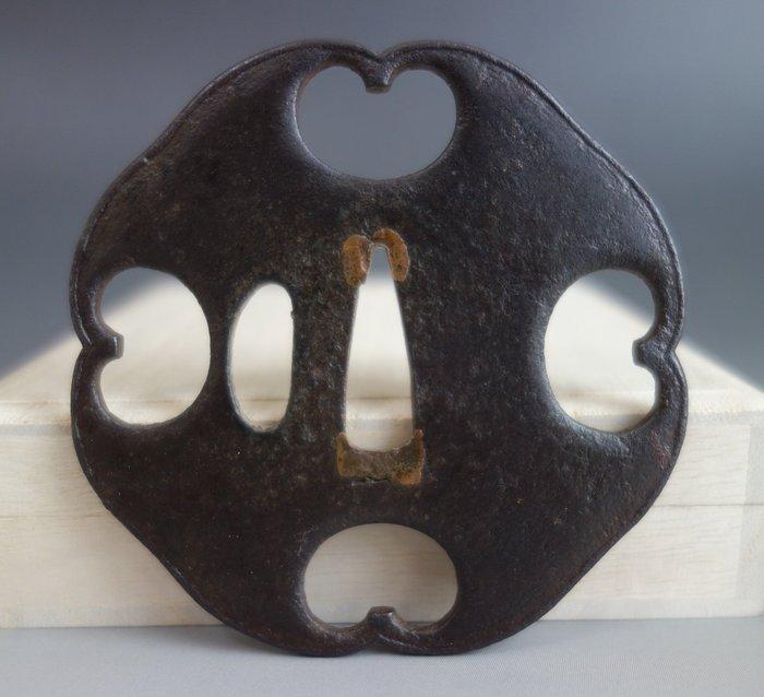 Everzwijn-ogen opengewerkt - IJzer (gegoten/gesmeed) - Japan, Antiek en Kunst, Antiek | Overige Antiek