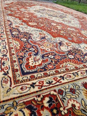 Tapijt - 355 cm - 250 cm beschikbaar voor biedingen