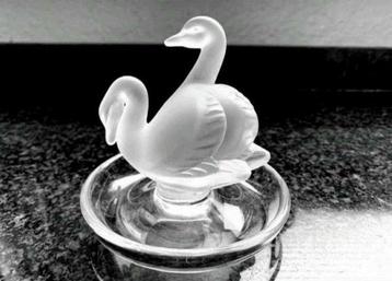 Lalique - René Lalique - Miniatuur figuur - Ringschaal 2