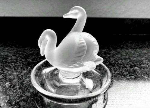 Lalique - René Lalique - Miniatuur figuur - Ringschaal 2, Antiek en Kunst, Antiek | Glaswerk en Kristal