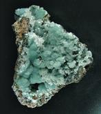 CW1021 Bella Emimorfite con Calcite Kristallen op matrix -