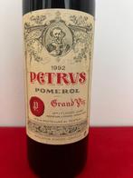1992 Petrus - Pomerol - 1 Fles (0,75 liter), Verzamelen, Nieuw