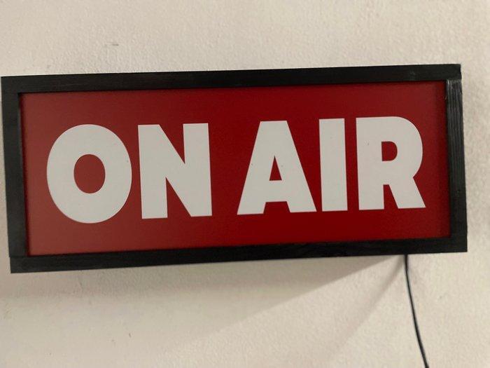 En direct - Caisson lumineux - lamellaire, faesite, DEL,, Antiquités & Art, Art | Objets design