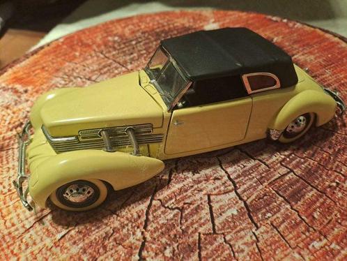 Franklin Mint 1:24 - Modelauto - Cord 812 Phaeton Coupé, Hobby en Vrije tijd, Modelauto's | 1:5 tot 1:12