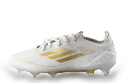 Adidas Voetbalschoenen in maat 39 Wit | 5% extra korting, Kinderen en Baby's, Kinderkleding | Schoenen en Sokken, Jongen of Meisje