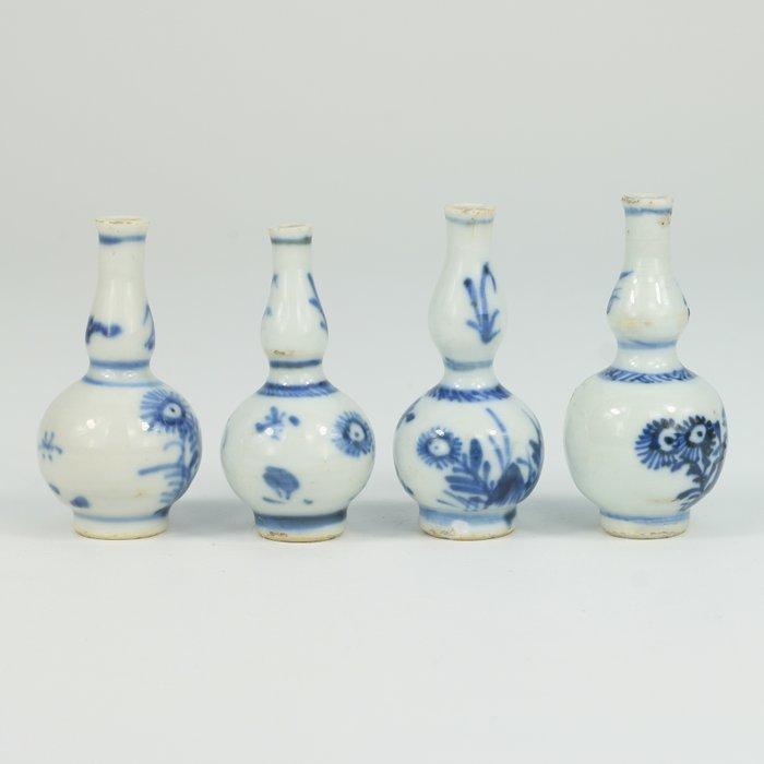 Vaas - Porselein - China - Kangxi (1662-1722) (Zonder, Antiek en Kunst, Antiek | Overige Antiek