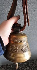 Decoratieve bel - Zwitserland - Grote koeienbel zwitsers, Antiek en Kunst