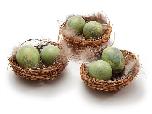Nestjes met 2 kwarteleitjes en veertjes - matcha groen doos, Hobby en Vrije tijd, Knutselen, Nieuw