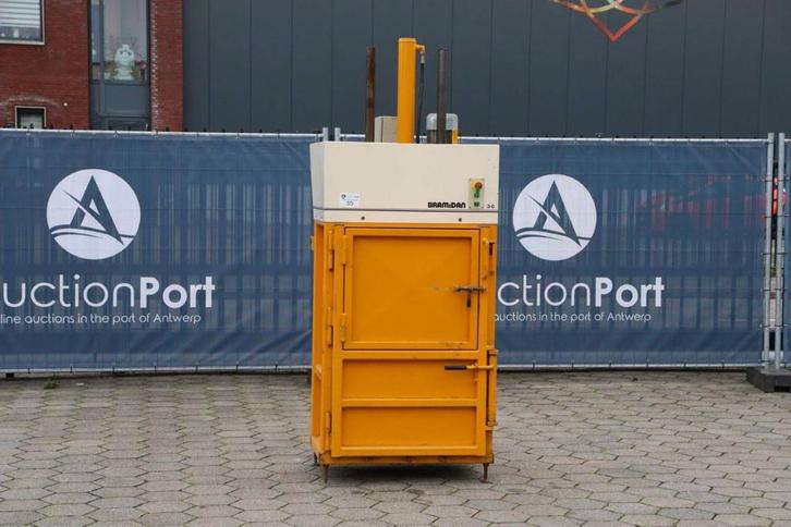 Veiling: Papierpers Bramidan 3-0, Auto-onderdelen, Accu's en Toebehoren, Ophalen