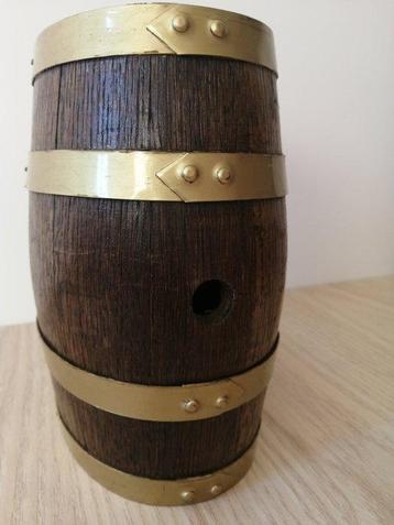 auch - Tonneau de comptoir (2) - Baril de vin miniatures -