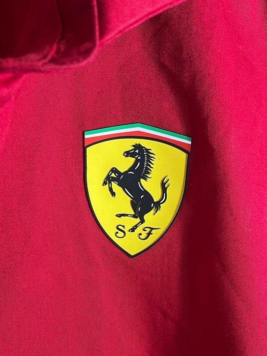 FERRARI Exclusive Limited Edition Racing Team Shirt, Verzamelen, Automerken, Motoren en Formule 1