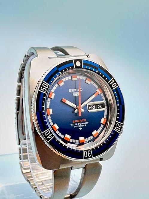 Seiko - Seiko 5 – Cal. 7009 – Custom Case with Rotating, Handtassen en Accessoires, Horloges | Antiek