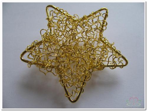 Star Wired Gold 60*50 mm / doosje 12 stuks Ster van draad, Huis en Inrichting, Woonaccessoires | Kunstplanten en Kunstbloemen