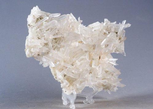 Kwarts Bergkristal - Hoogte: 30 cm - Breedte: 19 cm- 1600 g, Verzamelen, Mineralen en Fossielen