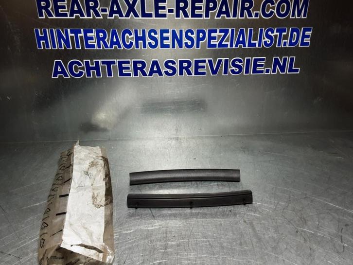 Motorkap afdichting Peugeot Partner, Citroen Berlingo., Auto-onderdelen, Motor en Toebehoren, Nieuw, Citroën, Peugeot, Verzenden