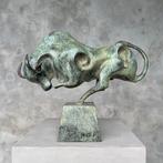 sculptuur, NO RESERVE PRICE - Bronze Sculpture of a Striking