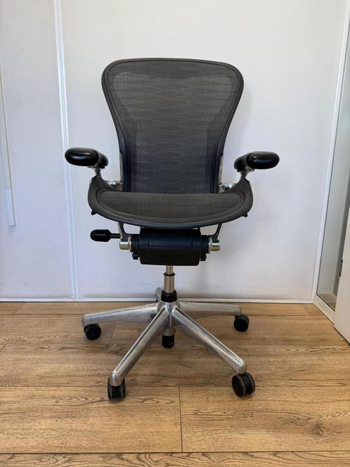Refurbished Herman Miller Aeron Tuxedo - Configureer Zelf!, Huis en Inrichting, Bureaustoelen, Bureaustoel, Zwart, Zo goed als nieuw