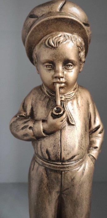 Statue, Bimbo con la pipa - 3 kg - 36 cm - Marbre, Antiek en Kunst, Curiosa en Brocante