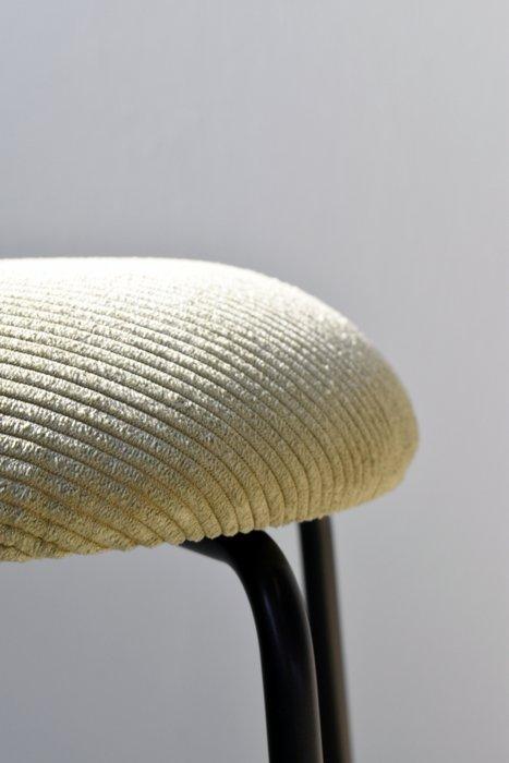 Equilibri-furniture - co.arch - Kruk - BD15 - Fluweel, IJzer, Antiek en Kunst, Kunst | Designobjecten