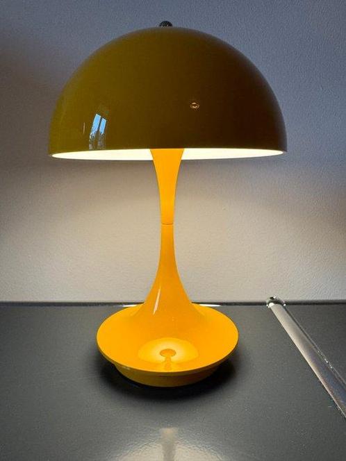 Louis Poulsen - Verner Panton - Lampe de table - Panthella, Antiek en Kunst, Antiek | Verlichting